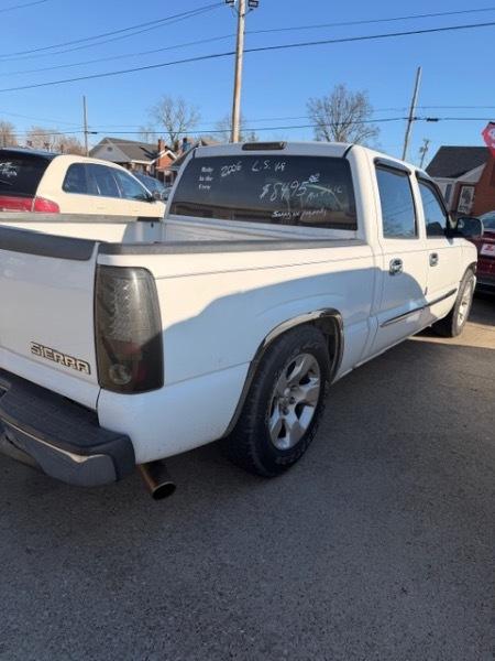 GMC Sierra 1500 SLT Crew Cab 2WD 2006