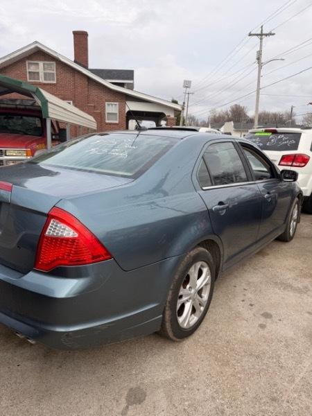 Ford Fusion SE 2012
