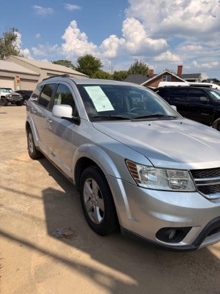 Dodge Journey FWD 4dr Mainstreet 2011