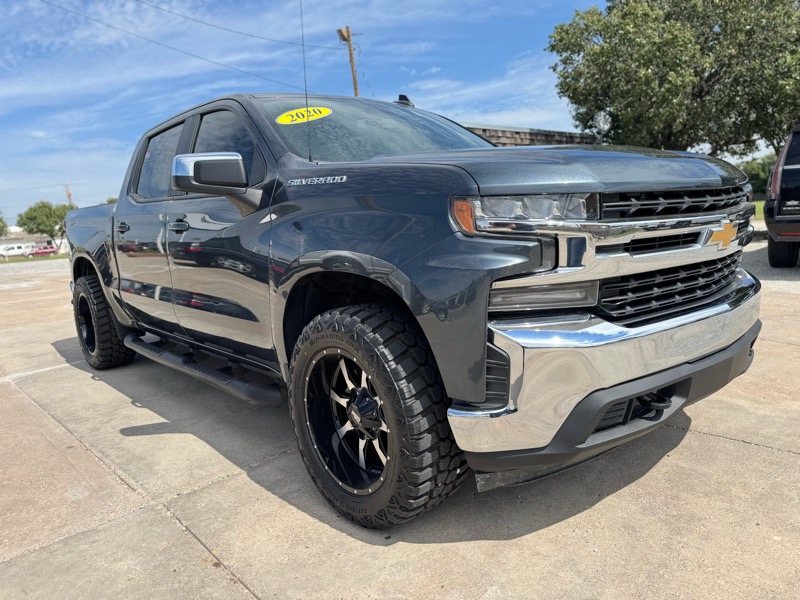 2020 Chevrolet Silverado 1500 LT photo 3