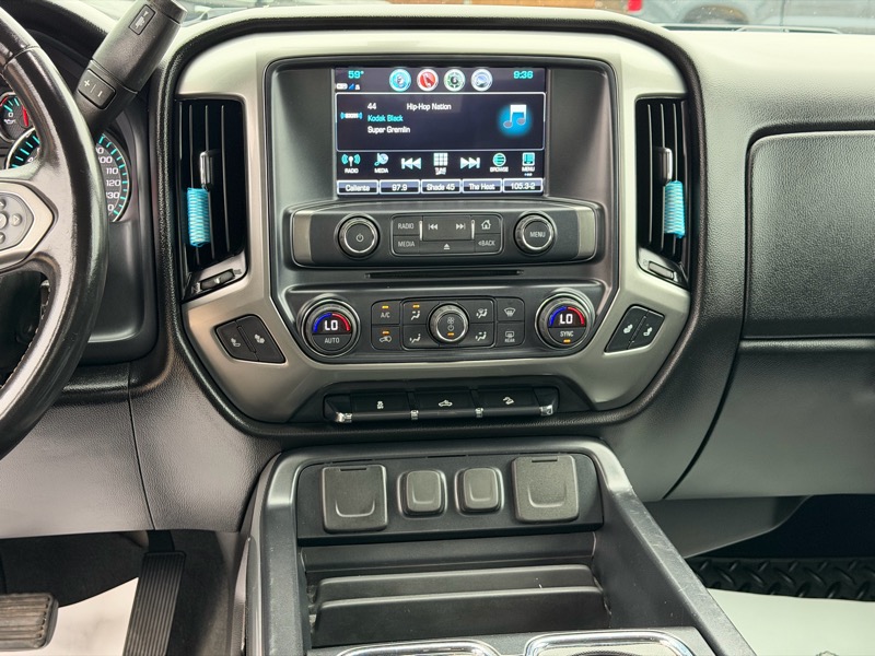 Chevrolet Silverado 1500 LT Z71 Crew Cab 4WD 2018 Chevrolet Silverado 1500 LT Z71 Crew Cab 4WD 2018
