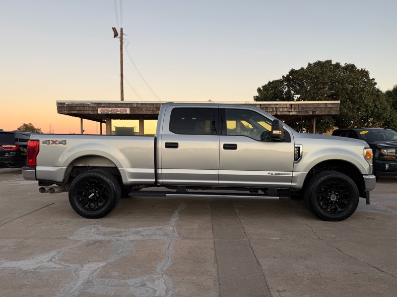 Ford F-250 SD XLT Crew Cab SWB 4WD 2022 Ford F-250 SD XLT Crew Cab SWB 4WD 2022