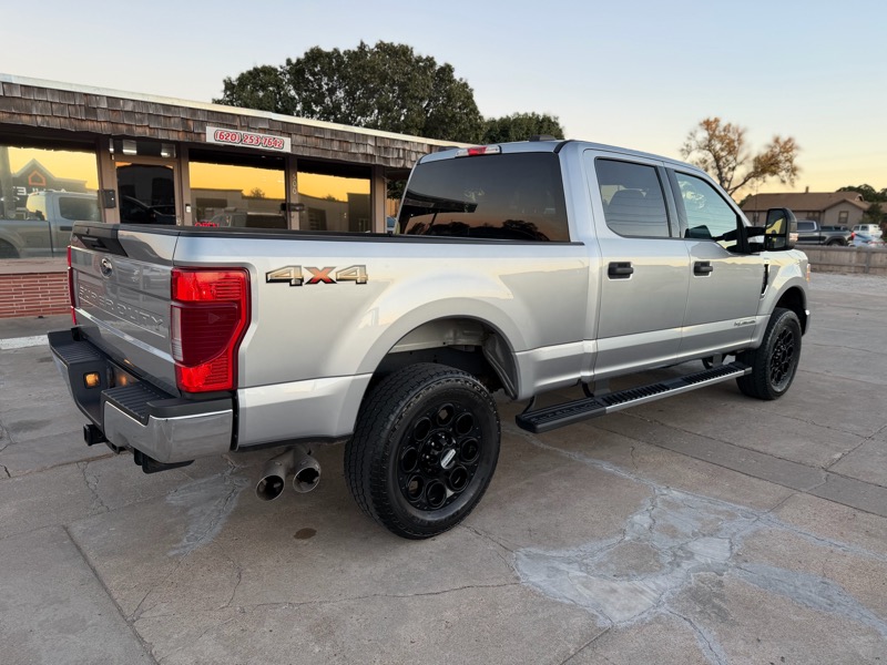 Ford F-250 SD XLT Crew Cab SWB 4WD 2022 Ford F-250 SD XLT Crew Cab SWB 4WD 2022