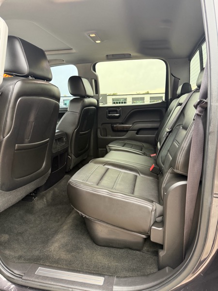 GMC Sierra 1500 Denali Crew Cab Long Box 4WD 2015 GMC Sierra 1500 Denali Crew Cab Long Box 4WD 2015