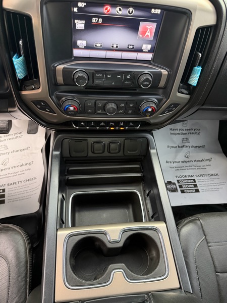 GMC Sierra 1500 Denali Crew Cab Long Box 4WD 2015 GMC Sierra 1500 Denali Crew Cab Long Box 4WD 2015