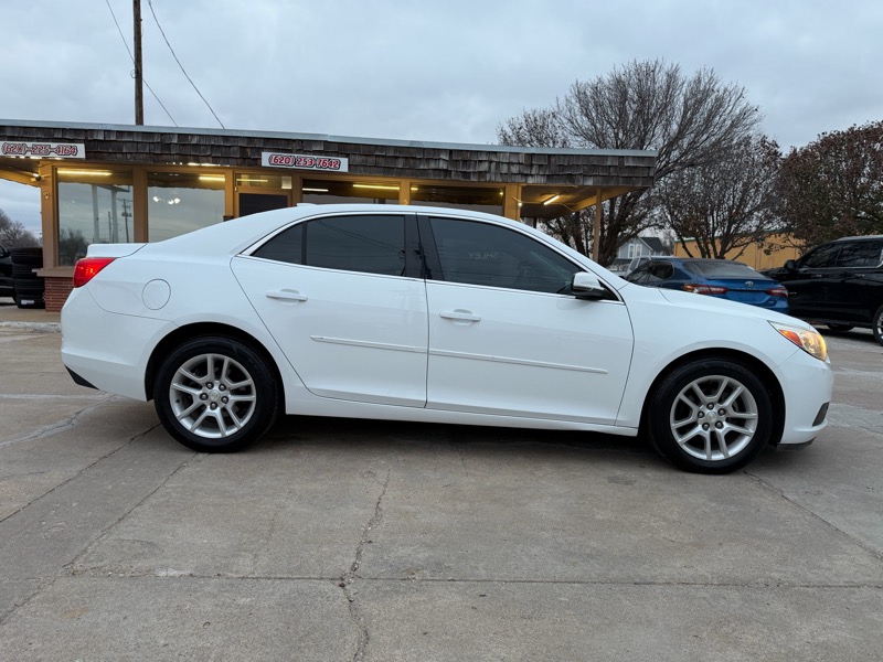 2015 Chevrolet Malibu 1LT photo 4