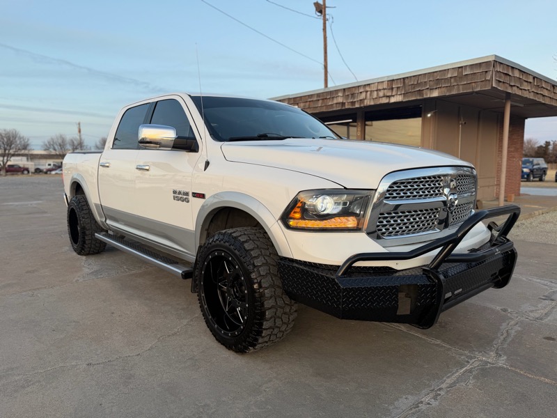 RAM 1500 Laramie Crew Cab SWB 4WD 2015