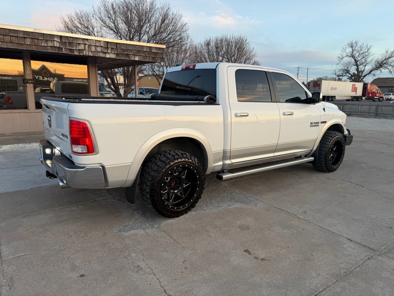 RAM 1500 Laramie Crew Cab SWB 4WD 2015
