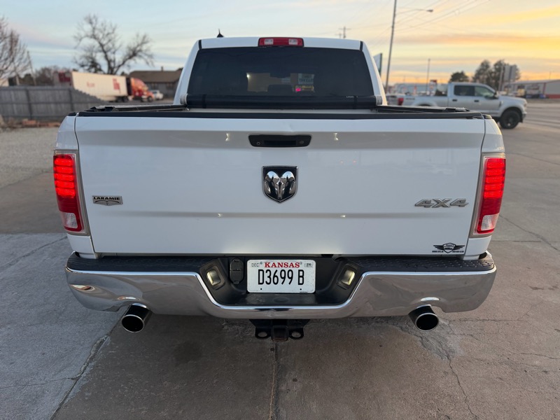 RAM 1500 Laramie Crew Cab SWB 4WD 2015