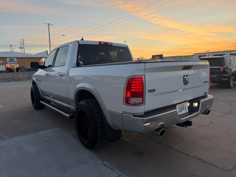 RAM 1500 Laramie Crew Cab SWB 4WD 2015