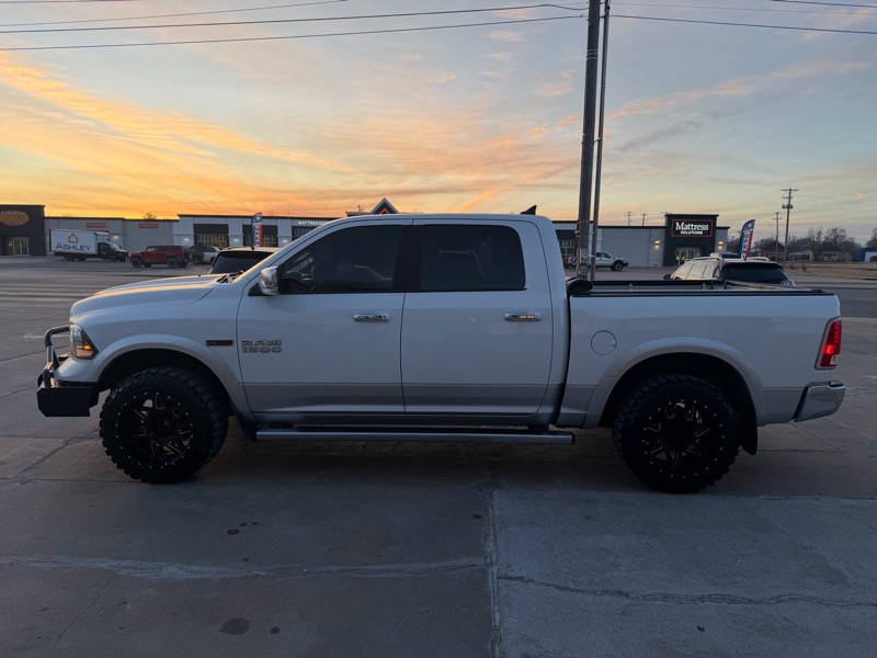 RAM 1500 Laramie Crew Cab SWB 4WD 2015