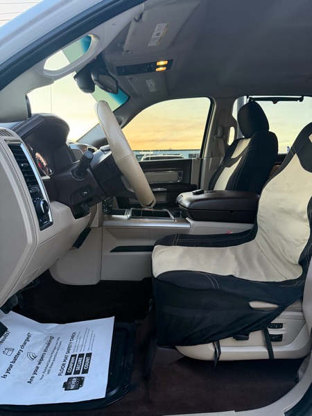 RAM 1500 Laramie Crew Cab SWB 4WD 2015