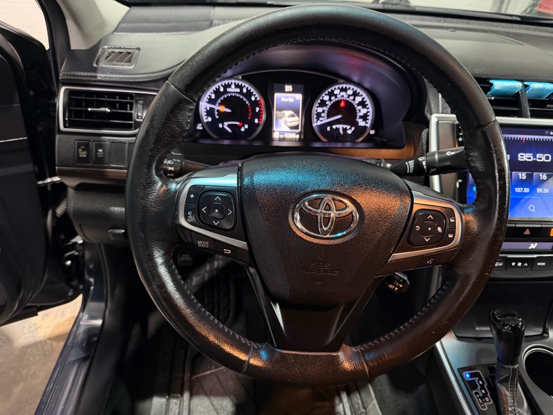 Toyota Camry XLE V6 2015