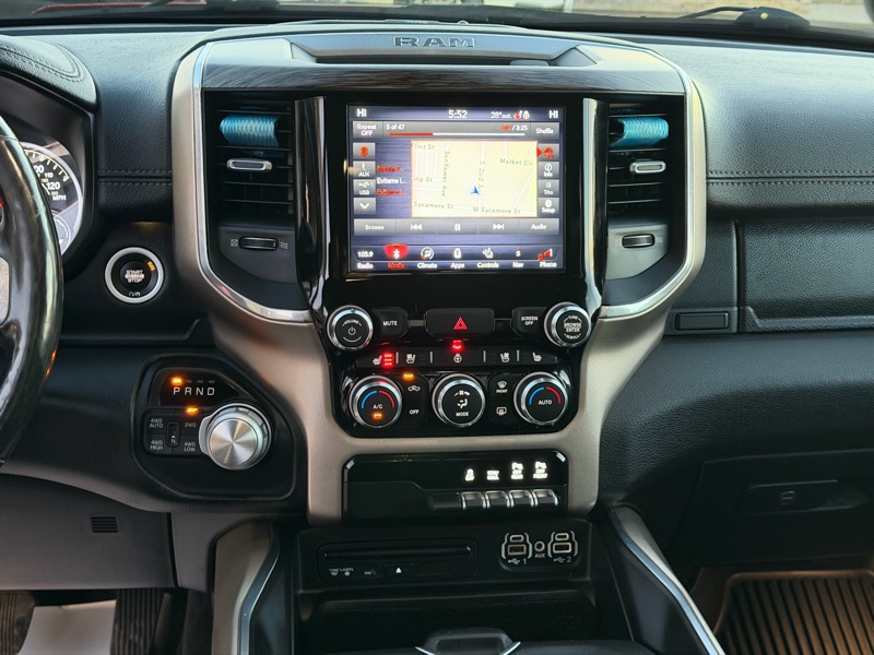 RAM 1500 Laramie Crew Cab SWB 4WD 2019