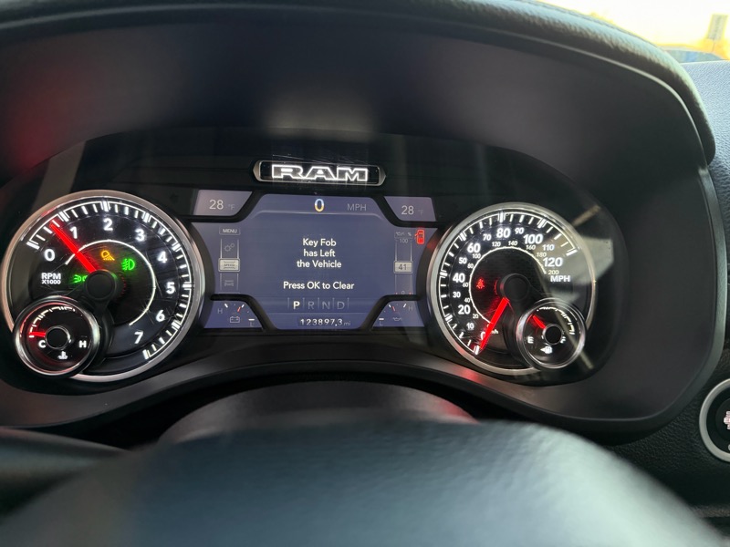 RAM 1500 Laramie Crew Cab SWB 4WD 2019