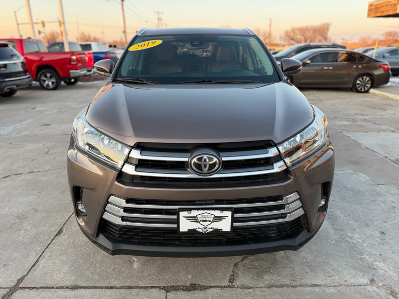 Toyota Highlander Limited FWD V6 2019