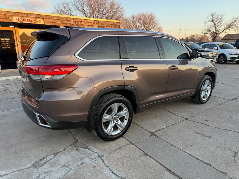 Toyota Highlander Limited FWD V6 2019