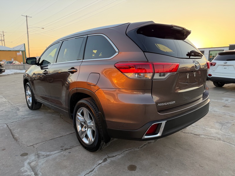 Toyota Highlander Limited FWD V6 2019