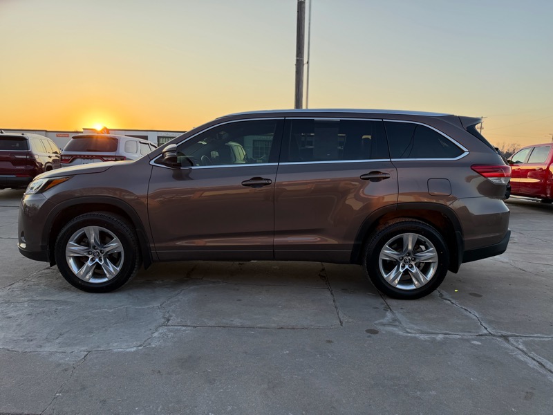 Toyota Highlander Limited FWD V6 2019