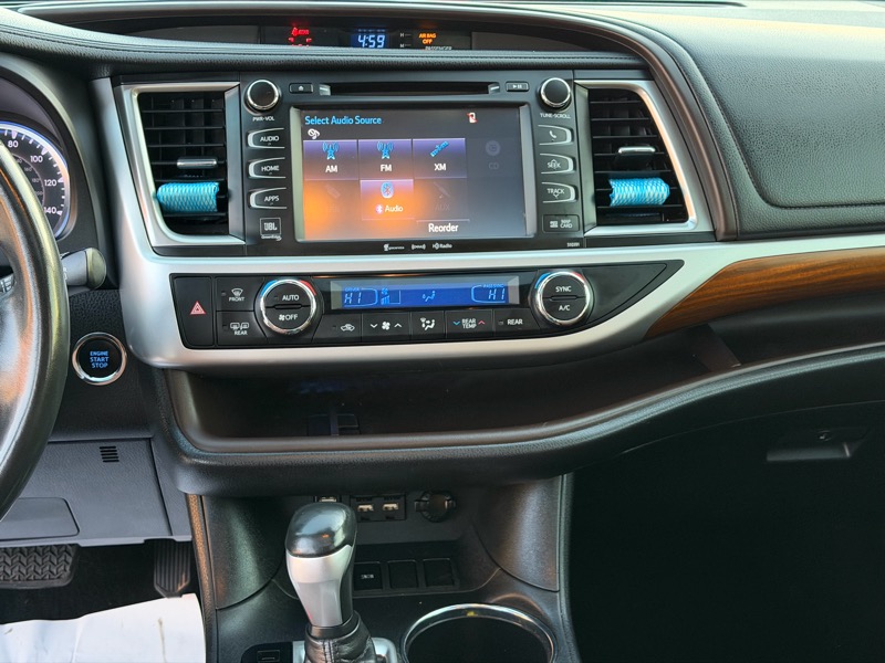 Toyota Highlander Limited FWD V6 2019