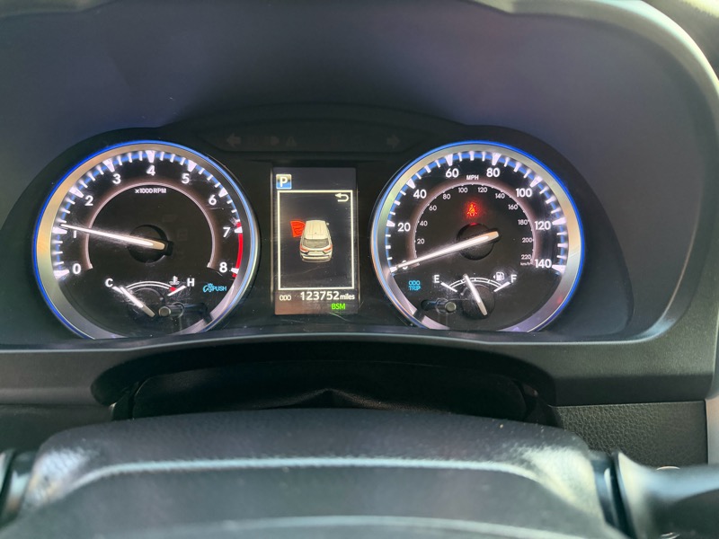 Toyota Highlander Limited FWD V6 2019