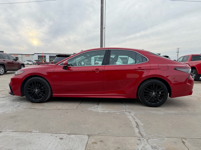 Toyota Camry SE 2022