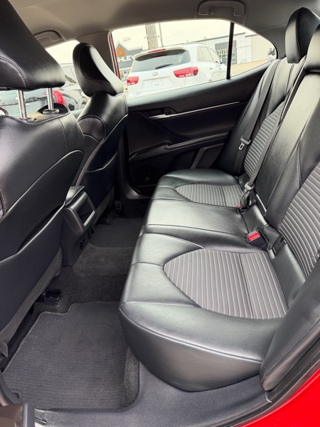 Toyota Camry SE 2022