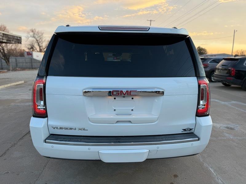 GMC Yukon XL Denali 4WD 2016