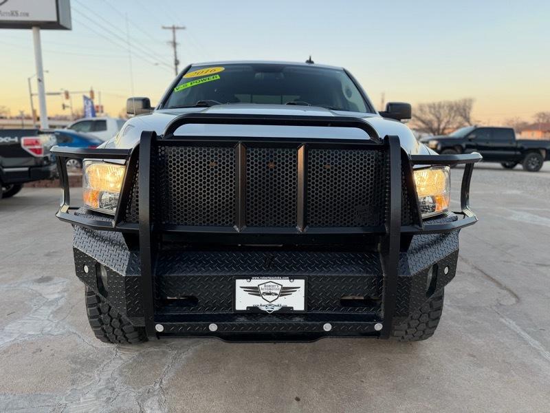 RAM 1500 SLT Crew Cab SWB 4WD 2016