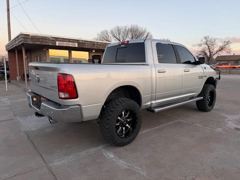 RAM 1500 SLT Crew Cab SWB 4WD 2016