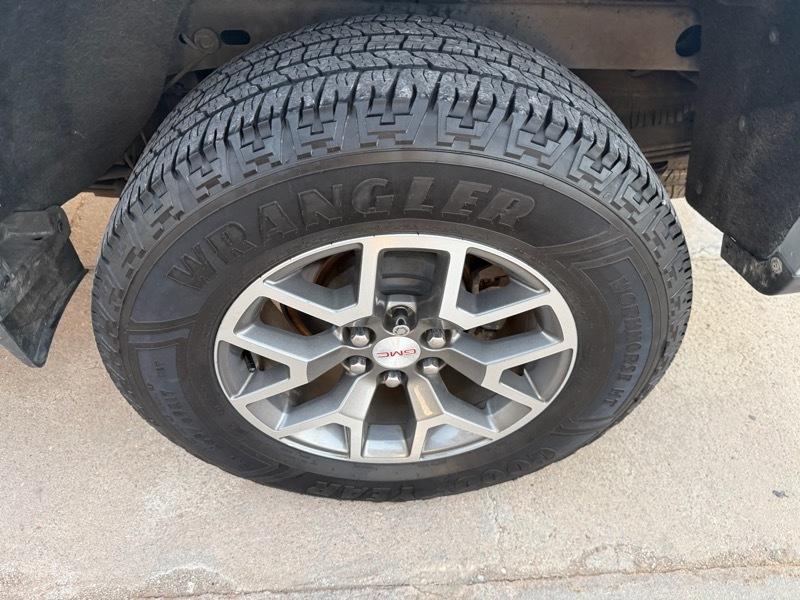 GMC Canyon SLE Crew Cab 4WD 2017