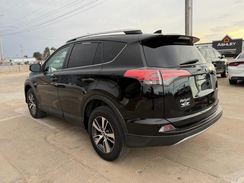 Toyota RAV4 XLE FWD 2018