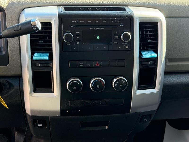 RAM 1500 SLT Quad Cab 2WD 2012