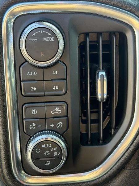 GMC Sierra 1500 AT4 Crew Cab Short Box 4WD 2021