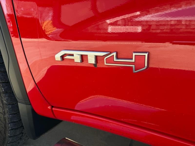 GMC Sierra 1500 AT4 Crew Cab Short Box 4WD 2021