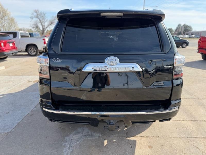 Toyota 4Runner SR5 4WD 2016