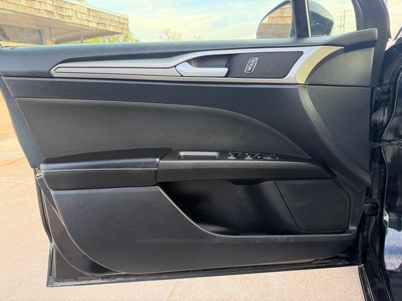 Ford Fusion SE AWD 2020