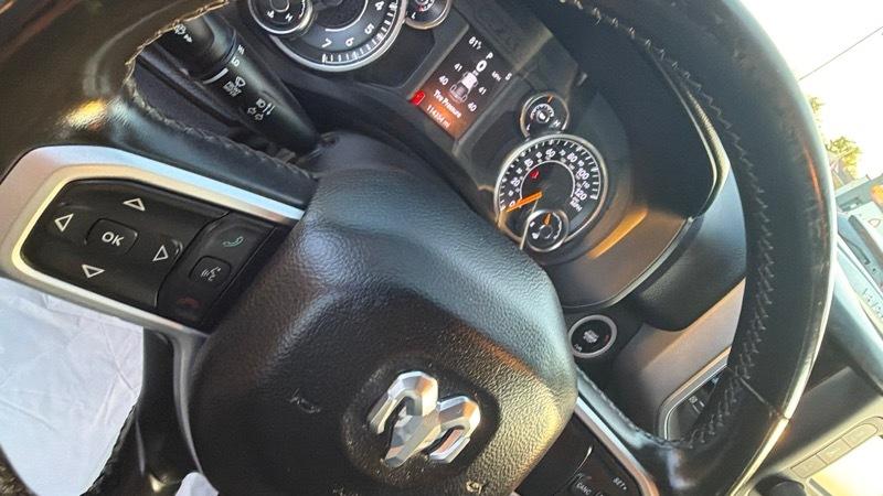 RAM 1500 Big Horn Crew Cab SWB 4WD 2019