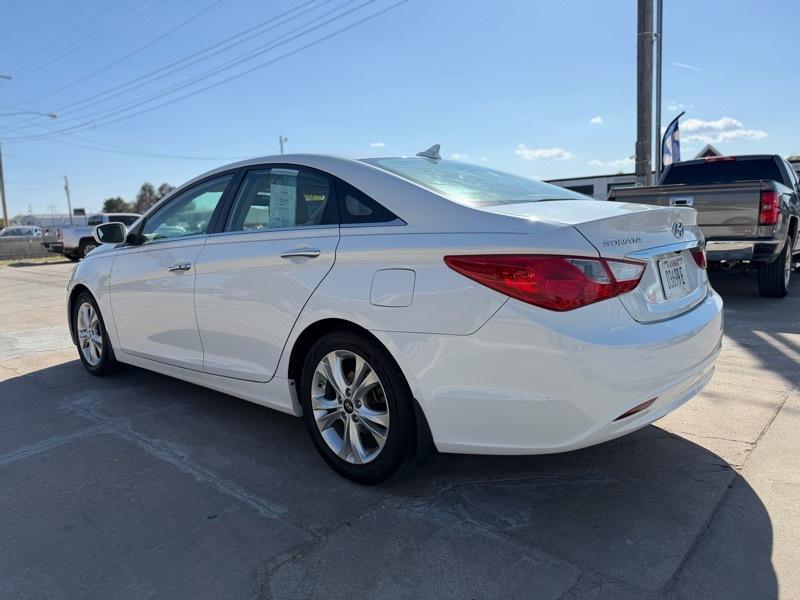 Hyundai Sonata SE Auto 2011