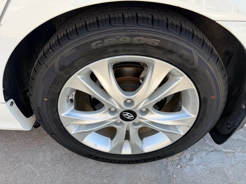 Hyundai Sonata SE Auto 2011