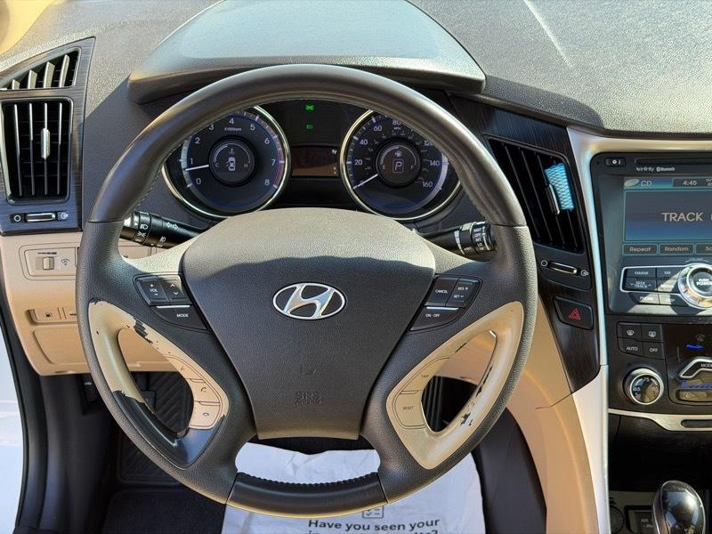 Hyundai Sonata SE Auto 2011