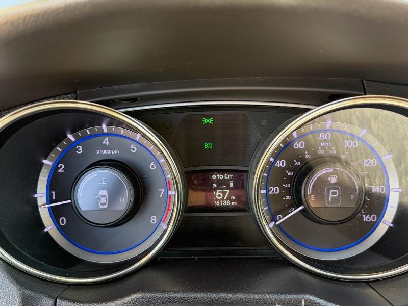 Hyundai Sonata SE Auto 2011