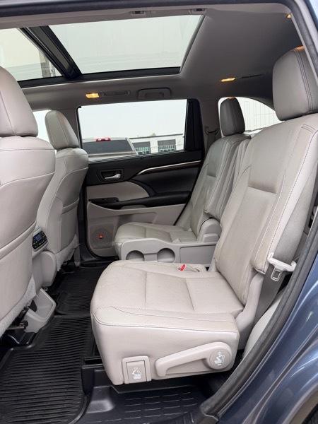 Toyota Highlander Limited Platinum AWD V6 2015