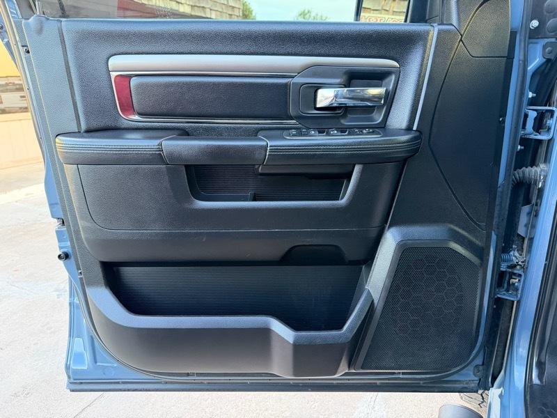 RAM 1500 Sport Crew Cab SWB 4WD 2015