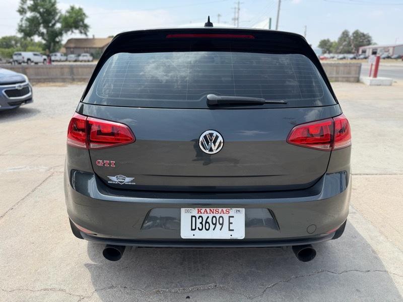 Volkswagen GTI SE 6A 2-Door 2016