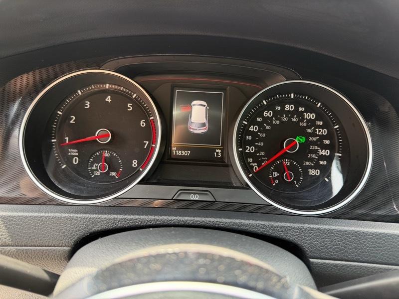 Volkswagen GTI SE 6A 2-Door 2016