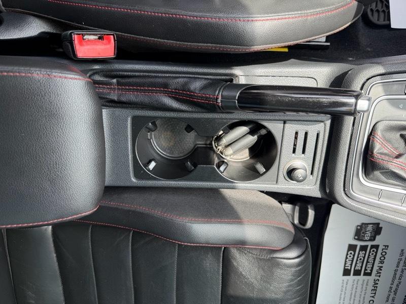 Volkswagen GTI SE 6A 2-Door 2016