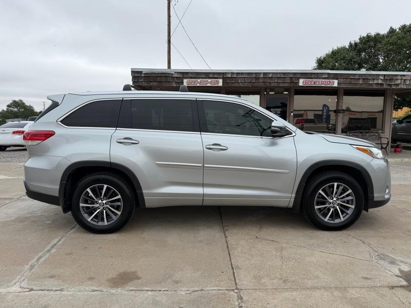 Toyota Highlander SE AWD V6 2018