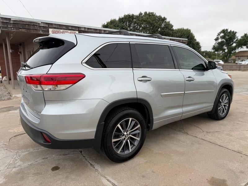 Toyota Highlander SE AWD V6 2018
