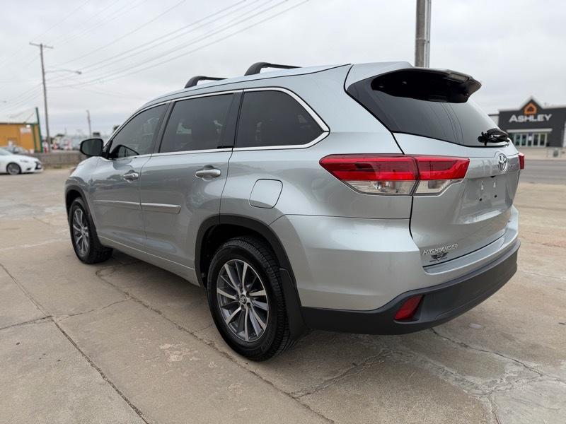 Toyota Highlander SE AWD V6 2018